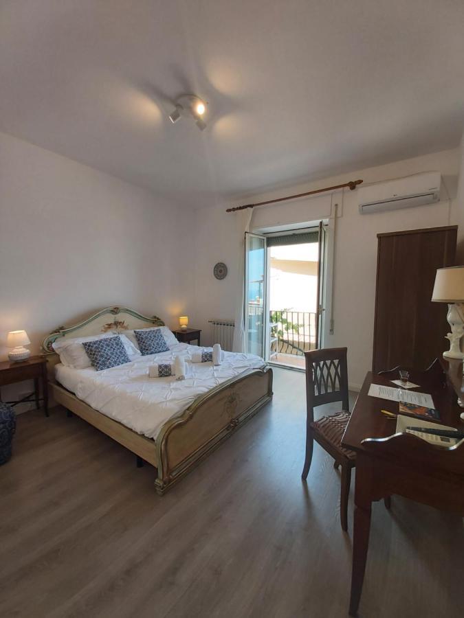 Bed and Breakfast La Guardiola Di Angela E Nino Таормина Экстерьер фото