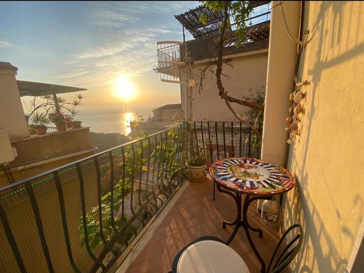 Bed and Breakfast La Guardiola Di Angela E Nino Таормина Экстерьер фото